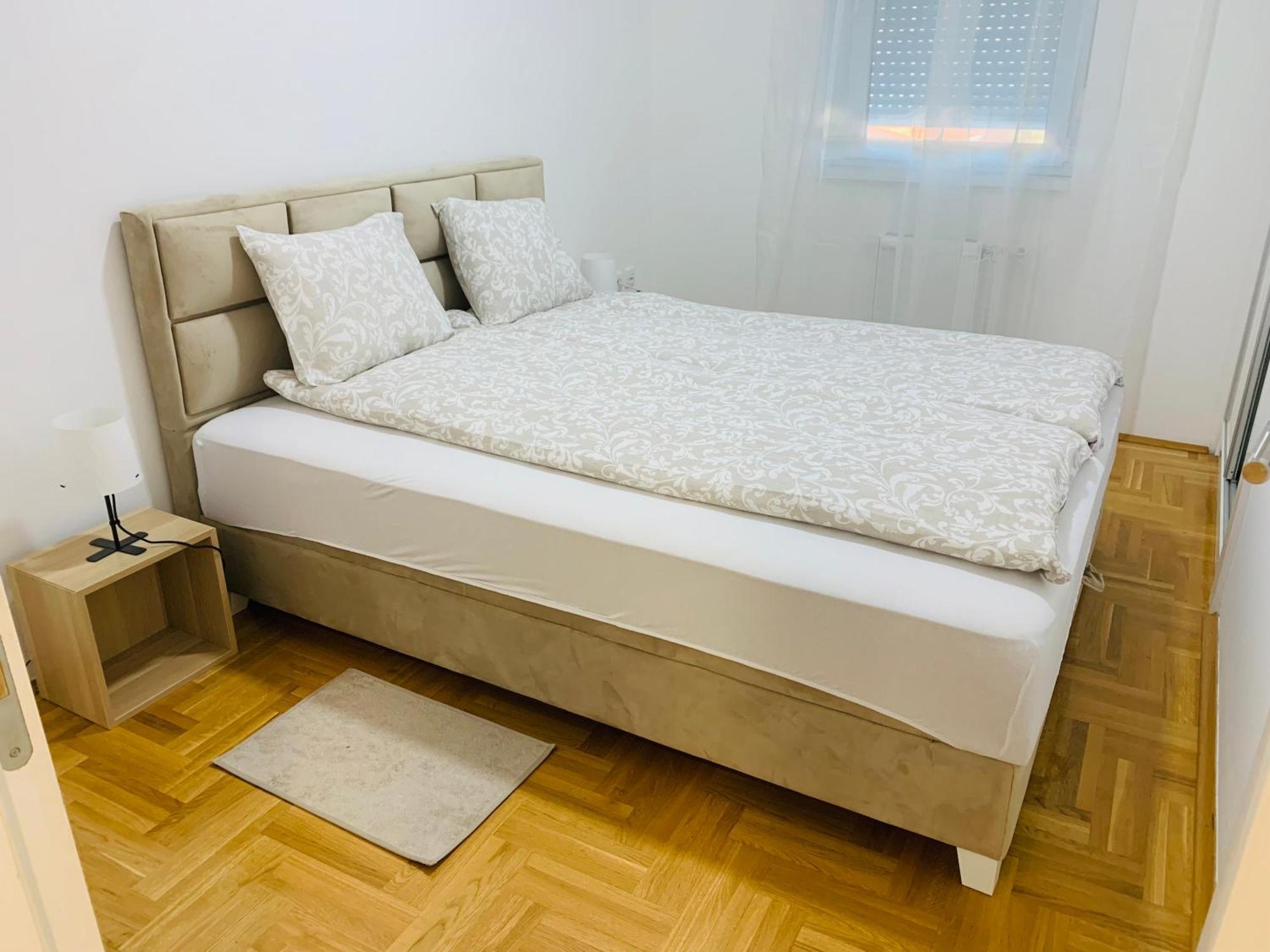 Apartman Hana2 Sombor Eksteriør billede